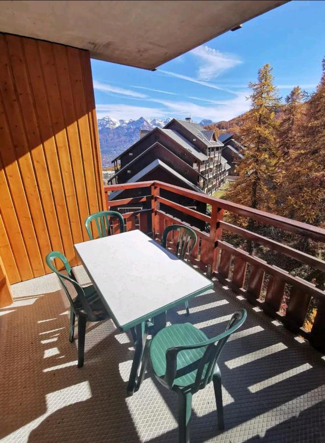 Le Hameau Des Ecrins Apartamento Narreyroux Exterior foto